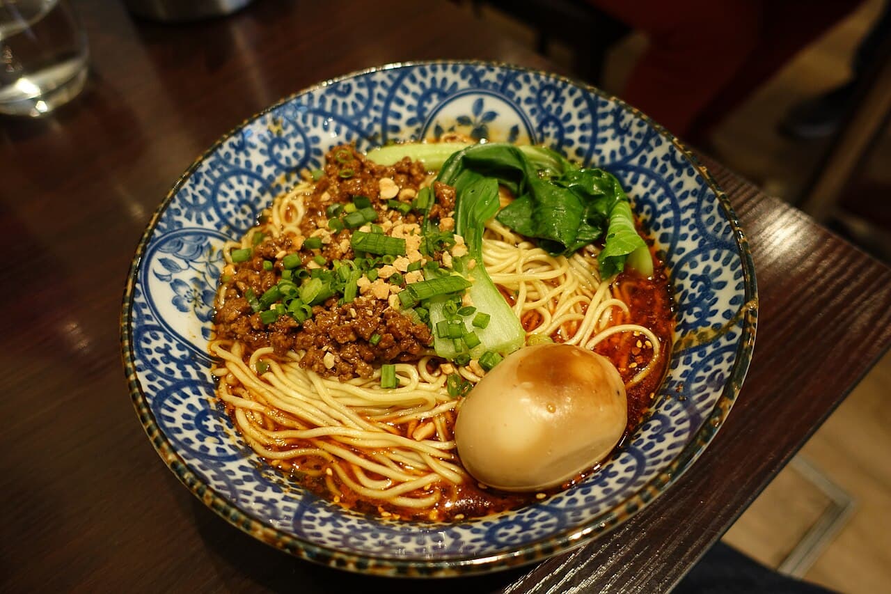 Little Noodles, Big Fire · Chongqing Xiaomian — 1