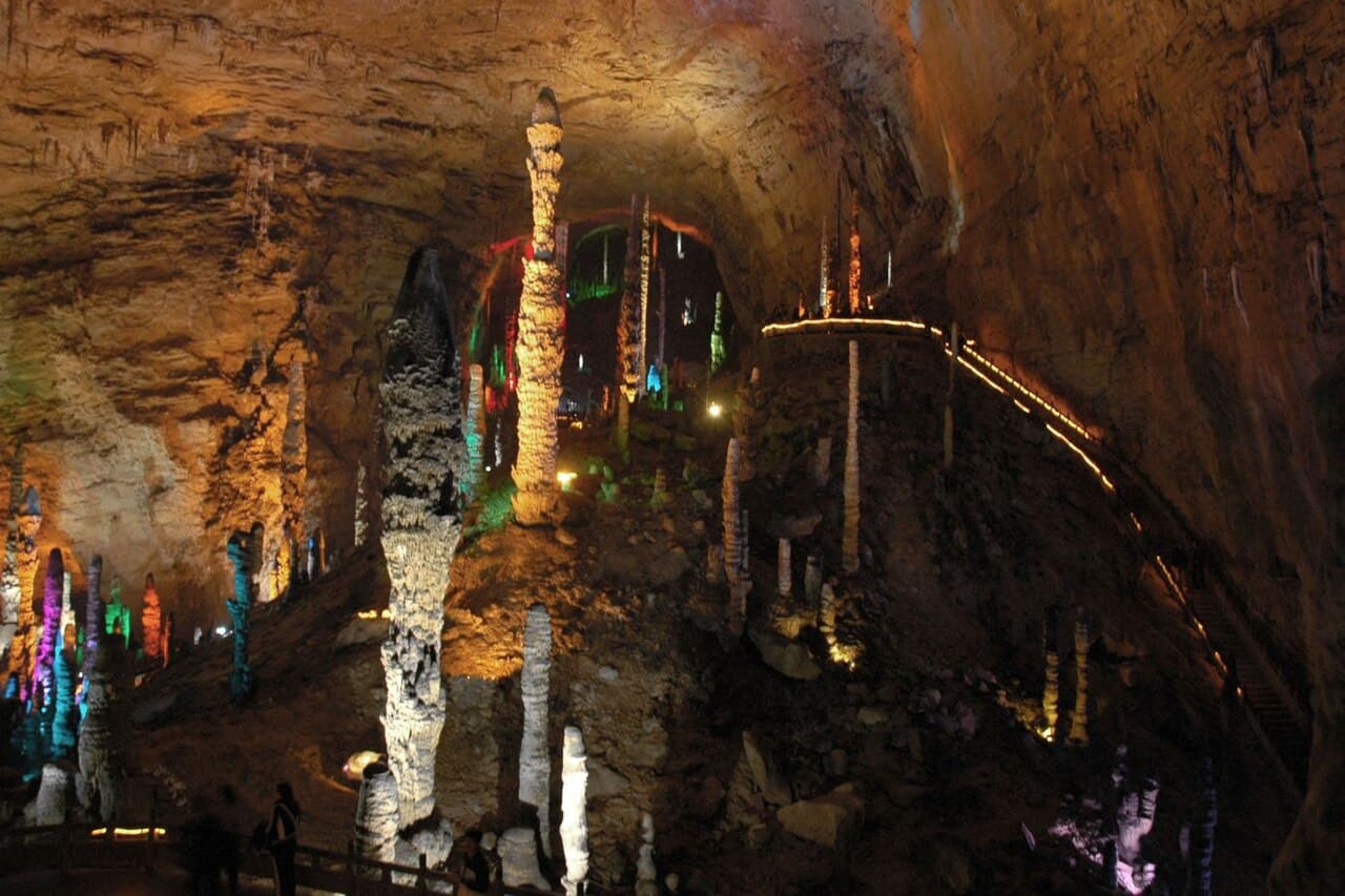 Underground Kingdom · Yellow Dragon Cave — 1